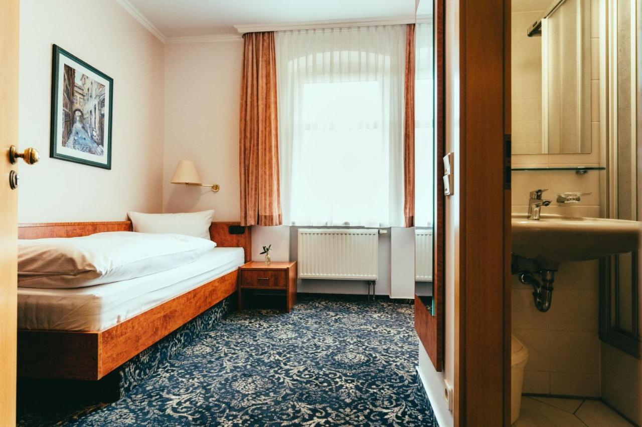 Landhotel Classic Ораниенбург Экстерьер фото